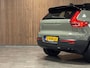 Volvo EX40 Single Motor Extended Range Ultra 82 kWh | 100% SoH | Trekhaak | Schuifdak | 360° Camera | Harman Kardon | Adaptieve Cruise Control | Bestuurdersstoel elektrisch geheugen | Stoel en Stuurwielverwarming | 19 Inch | Passagiersstoel elektrisch | Microtech / alcantara bekleding met wit stiksel en bies | Zitting verlenging voorstoelen | Pilot Assist | BLIS Dode Hoek Detectie | Warmtepomp | Google Infotainment | Keyless Drive | Verlichtingspack 2 | Parkeersensoren voor+achter | Elektrisch bedienbare achterklep | Breedstralers in voorbumper | Draadloos telefoon opladen | DAB Radio | Alarm Klasse III | Apple Carplay/Android Auto | Volvo On Call met mobiele App functie | Sage Green Metallic |