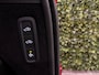 Volvo XC90 T8 AWD Recharge Ultimate Dark | Luchtvering | Trekhaak | 360° Camera | Head-Up Display | Harman Kardon | 455pk | Adaptieve Cruise Control | Stoelverwarming voor+achter | Stuurwielverwarming | Schuifdak | Full LED Meesturende koplampen | Pilot Assist | BLIS Dode Hoek Detectie | Alcantara hemelbekleding | Lederen zonnekleppen en handgrepen | Elektrische voorstoelen geheugen | Lederen bekleding | Zitting verlenging voorstoelen | Lederen dashboard | 20 Inch | Google Infotainment | Keyless Drive | Privacy Glass | Elektrisch bedienbare achterklep | Geïntegreerd kinderzitje achterin | Geïntegreerde zongordijnen achterportieren | Verlichte instaplijsten | 7-Persoons | 4-Zone Climate Control | DAB Radio | Apple Carplay/Android Auto | Alarm Klasse III | Draadloos telefoon opladen | Volvo On Call met mobiele App functie | Onyx Black Metallic |