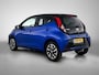 Toyota Aygo 1.0 VVT-i x-cite | Achteruitrijcamera | Dealeronderhouden | Onderweg-naar-dealer