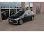BMW 2-Serie Active Tourer 230e xDrive Luxury Line | 1e eigenaar | BTW auto | Driving Assistant | Harman Kardon | 360 camera | Panoramadak | Head-up | M-sportstuur | Keyless entry