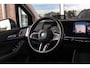 BMW 2-Serie Active Tourer 230e xDrive Luxury Line | 1e eigenaar | BTW auto | Driving Assistant | Harman Kardon | 360 camera | Panoramadak | Head-up | M-sportstuur | Keyless entry
