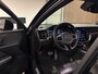 Volvo V60 T6 AWD Recharge R-Design Long Range | Schuifdak | Trekhaak | Adaptieve Cruise Control | Stoel en Stuurwielverwarming | Pilot Assist | Parkeercamera | Full LED Meesturende koplampen | Elektrische voorstoelen geheugen | R-Design contour stoelen met wit stiksel en bies | Zitting verlenging voorstoelen | 18 Inch | Keyless Drive | Parkeersensoren voor+achter | Privacy Glass | Elektrisch bedienbare achterklep | DAB Radio | Apple Carplay/Android Auto | Volvo On Call met mobiele App functie | Onyx Black Metallic |