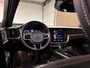 Volvo V60 T6 AWD Recharge R-Design Long Range | Schuifdak | Trekhaak | Adaptieve Cruise Control | Stoel en Stuurwielverwarming | Pilot Assist | Parkeercamera | Full LED Meesturende koplampen | Elektrische voorstoelen geheugen | R-Design contour stoelen met wit stiksel en bies | Zitting verlenging voorstoelen | 18 Inch | Keyless Drive | Parkeersensoren voor+achter | Privacy Glass | Elektrisch bedienbare achterklep | DAB Radio | Apple Carplay/Android Auto | Volvo On Call met mobiele App functie | Onyx Black Metallic |