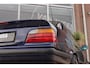 BMW 3-Serie Cabrio 320i E36 | HiFi audio | Motorsport velgen | Montrealblau | Leer | Sportstuur | Stoelverwarming | Airco | 150 pk | 6 cilinder