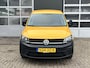 Volkswagen Caddy Maxi 2.0 TDI L2H1 Airco Cruise controle Trekhaak 1500kg trekgewicht Parkeersensoren achter Kastinrichting Schuifdeur Telefoon verbinding 1e eigenaar Euro 6 Verlengd bpm vrij voor particulier gebruik !!