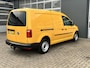 Volkswagen Caddy Maxi 2.0 TDI L2H1 Airco Cruise controle Trekhaak 1500kg trekgewicht Parkeersensoren achter Kastinrichting Schuifdeur Telefoon verbinding 1e eigenaar Euro 6 Verlengd bpm vrij voor particulier gebruik !!
