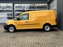 Volkswagen Caddy Maxi 2.0 TDI L2H1 Airco Cruise controle Trekhaak 1500kg trekgewicht Parkeersensoren achter Kastinrichting Schuifdeur Telefoon verbinding 1e eigenaar Euro 6 Verlengd bpm vrij voor particulier gebruik !!