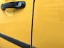 Volkswagen Caddy Maxi 2.0 TDI L2H1 Airco Cruise controle Trekhaak 1500kg trekgewicht Parkeersensoren achter Kastinrichting Schuifdeur Telefoon verbinding 1e eigenaar Euro 6 Verlengd bpm vrij voor particulier gebruik !!
