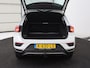 Volkswagen T-Roc 1.0 TSI Style Business | Trekhaak | Camera | Adaptive cruise | Carplay | Navigatie | Side Assist | Climate control | DAB | Parkeerhulp | Bluetooth