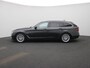 BMW 5-Serie Touring 520e 150kW | ACHTERUITRIJCAMERA | LEDER INTERIEUR | NAVIGATIE GROOT | MEMORY SEAT | TREKHAAK WEGKLAPBAAR | LED VERLICHTING | CLIMATE CONTROL | STOELVERWARMING |