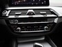 BMW 5-Serie Touring 520e 150kW | ACHTERUITRIJCAMERA | LEDER INTERIEUR | NAVIGATIE GROOT | MEMORY SEAT | TREKHAAK WEGKLAPBAAR | LED VERLICHTING | CLIMATE CONTROL | STOELVERWARMING |
