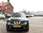 Nissan Juke 1.2 DIG-T Benzine Connect Edition * Super Luxe * Trekhaak * Navigatie * Vierseizoenenbanden + L.M. Velgen * Climate & Cruise Control * Parkeer Camera * Vingerhoets; Vierde Generatie Eersteklas Service. Al meer dan 100 jaar een begrip in de Brabantse Kempen.