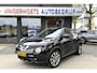 Nissan Juke 1.2 DIG-T Benzine Connect Edition * Super Luxe * Trekhaak * Navigatie * Vierseizoenenbanden + L.M. Velgen * Climate & Cruise Control * Parkeer Camera * Vingerhoets; Vierde Generatie Eersteklas Service. Al meer dan 100 jaar een begrip in de Brabantse Kempen.