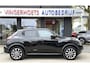 Nissan Juke 1.2 DIG-T Benzine Connect Edition * Super Luxe * Trekhaak * Navigatie * Vierseizoenenbanden + L.M. Velgen * Climate & Cruise Control * Parkeer Camera * Vingerhoets; Vierde Generatie Eersteklas Service. Al meer dan 100 jaar een begrip in de Brabantse Kempen.