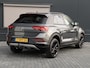 Volkswagen T-Roc 1.5 TSI Style 150 pk DSG | Black Style | Trekhaak | Beats Audio | Camera | Navigatie | LED | Keyless | Adaptieve Cruise control