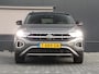 Volkswagen T-Roc 1.5 TSI Style 150 pk DSG | Black Style | Trekhaak | Beats Audio | Camera | Navigatie | LED | Keyless | Adaptieve Cruise control