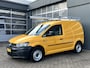 Volkswagen Caddy 2.0 TDI L1H1 Imperiaal Airco Cruise controle Trekhaak 1400kg trekgewicht Parkeersensoren achter Schuifdeur Telefoon verbinding 1e eigenaar Euro 6 bpm vrij voor particulier gebruik !!