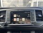 Opel Vivaro 2.0 CDTI L2H1 Dubbele schuifdeur Parkeerhulp voor en achter Achteruitrijcamera Airco Cruise control Kastinrichting Imperiaal Apple Carplay Bluetooth telefoon voorbereiding 3-Persoons Euro 6