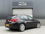 BMW 1-Serie 118I | Climate Control | Bluetooth | PDC | Stoelverwarming | LED | 17'' LM | APK 03/27 | Volledig Onderhouden
