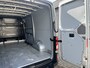 Volkswagen Crafter 35 2.0 TDI L3H2 Airco Cruise Bleutooth verbinding Apple Carplay controle 1e eigenaar Dealer onderhouden Euro 6 Bpm vrij voor particulier gebruik !!