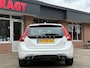 Volvo V60 R-Design 2.0 D4 181 pk - LEDER - Xenon - Camera - Zeer compleet!