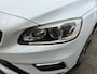 Volvo V60 R-Design 2.0 D4 181 pk - LEDER - Xenon - Camera - Zeer compleet!