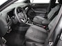 Volkswagen T-Roc 1.5 TSI DSG R-Line + Design pakket Black Automaat Climate control Stoelverwarming Stuurverwarming Parkeersensoren LED Adaptieve cruise control Camera Panorama dak Navigatie Apple Carplay/Android Auto Climate control