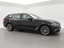 BMW 5-Serie Touring 520i H.E. 184 PK AUT. LUXURY LINE + COMFORTZETELS | AFN. TREKHAAK | PANORAMA | LIVE COCKPIT | ADAPTIVE CRUISE