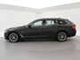 BMW 5-Serie Touring 520i H.E. 184 PK AUT. LUXURY LINE + COMFORTZETELS | AFN. TREKHAAK | PANORAMA | LIVE COCKPIT | ADAPTIVE CRUISE