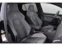 Volkswagen Golf 1.5 eTSI R-Line Panorama, Virtual cockpit, Adaptive cruise, Stuur/Stoelverwarming, Sfeer, Camera