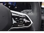 Volkswagen Golf 1.5 eTSI R-Line Panorama, Virtual cockpit, Adaptive cruise, Stuur/Stoelverwarming, Sfeer, Camera