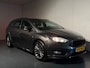Ford Focus Wagon 1.5 EcoBoost ST Line Business /Climate/Cruise/PDC/CarPlay/LED/Keyless/NAVI/LMV