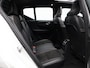 Volvo XC40 1.5 T5 Twin Engine R-Design / Trekhaak / Pano. dak / 360 camera / Stoel-, Stuurwiel- & Achterbankverwarming / Elektr. stoelverstelling / Harman Kardon Audio / BLIS