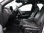 Volvo XC40 1.5 T5 Twin Engine R-Design / Trekhaak / Pano. dak / 360 camera / Stoel-, Stuurwiel- & Achterbankverwarming / Elektr. stoelverstelling / Harman Kardon Audio / BLIS