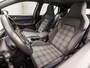 Volkswagen Golf 1.4 eHybrid GTE 245Pk Automaat (APPLE CARPLAY, GROOT NAVI, GETINT GLAS, KEYLESS, SPORTSTOELEN, PARKEERSENSOREN, SFEERVERLICHTING, CRUISE, NIEUWSTAAT)