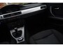 BMW 3-Serie 325i Executive | 6-Cillinder | Handgeschakeld | Slechts 179.000KM | Historie | Xenon | Climate | 19 Inch | Cruise Cont