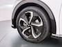 Kia EV6 Plus Advanced 77.4 kWh Leer Schuif-kanteldak Camera Adap.Cruise Warmtepomp V2L Elektr.-Stoel-Massage+Ventilatie+Verwarmd+Memory Apple Carplay Android Auto Navi Ecc Stuur+Stoelverwarming Matrix-LED Meridian-Audio PDC-a+v SOH 100% DAB Elek.Achterklep Lmv 20" Lane Assist Privacy Glas 1.600kg Trekvermogen! 1e Eigenaar Dealeronderhouden Origineel Nederlandse Auto Nieuwprijs €53.860,- snelladen tot 240 KW