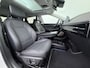 Kia EV6 Plus Advanced 77.4 kWh Leer Schuif-kanteldak Camera Adap.Cruise Warmtepomp V2L Elektr.-Stoel-Massage+Ventilatie+Verwarmd+Memory Apple Carplay Android Auto Navi Ecc Stuur+Stoelverwarming Matrix-LED Meridian-Audio PDC-a+v SOH 100% DAB Elek.Achterklep Lmv 20" Lane Assist Privacy Glas 1.600kg Trekvermogen! 1e Eigenaar Dealeronderhouden Origineel Nederlandse Auto Nieuwprijs €53.860,- snelladen tot 240 KW