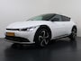 Kia EV6 Plus Advanced 77.4 kWh Leer Schuif-kanteldak Camera Adap.Cruise Warmtepomp V2L Elektr.-Stoel-Massage+Ventilatie+Verwarmd+Memory Apple Carplay Android Auto Navi Ecc Stuur+Stoelverwarming Matrix-LED Meridian-Audio PDC-a+v SOH 100% DAB Elek.Achterklep Lmv 20" Lane Assist Privacy Glas 1.600kg Trekvermogen! 1e Eigenaar Dealeronderhouden Origineel Nederlandse Auto Nieuwprijs €53.860,- snelladen tot 240 KW