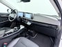 Kia EV6 Plus Advanced 77.4 kWh Leer Schuif-kanteldak Camera Adap.Cruise Warmtepomp V2L Elektr.-Stoel-Massage+Ventilatie+Verwarmd+Memory Apple Carplay Android Auto Navi Ecc Stuur+Stoelverwarming Matrix-LED Meridian-Audio PDC-a+v SOH 100% DAB Elek.Achterklep Lmv 20" Lane Assist Privacy Glas 1.600kg Trekvermogen! 1e Eigenaar Dealeronderhouden Origineel Nederlandse Auto Nieuwprijs €53.860,- snelladen tot 240 KW