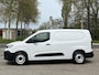 CitroĆ«n E-Berlingo L2 50 kWh 136pk | ACTIE! | 8 jaar garantie | 0% financial lease | 2-zits | Warmtepomp | Full ECO LED koplampen | Multimedia | Apple Carplay | Android Auto | Achteruitrijcamera | Parkeersensoren achter | Digital cockpit | Stuurwielbediening | Bestuurdersstoel comfort | Full ECO LED koplampen | Houten afwerking laadruimte | Reservewiel | van ā¬31.745 voor ā¬26.645 ex. BTW rijklaar
