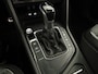 Volkswagen Tiguan 1.5 TSI R-Line Business 150 pk Automaat (DSG) | Verlengde garantie | Navigatie | Panoramadak | Trekhaak (wegklapbaar) | Parkeersensoren (Park assist) | Achteruitrijcamera | Stoelverwarming | R-Line |