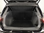 Volkswagen Tiguan 1.5 TSI R-Line Business 150 pk Automaat (DSG) | Verlengde garantie | Navigatie | Panoramadak | Trekhaak (wegklapbaar) | Parkeersensoren (Park assist) | Achteruitrijcamera | Stoelverwarming | R-Line |