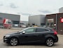 Volvo V40 2.0 D2 R-Design XENON/NAVI/CRUISE/HALF-LEDER/DEALER-ONDE/DB+WPOMP-VV