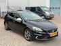 Volvo V40 2.0 D2 R-Design XENON/NAVI/CRUISE/HALF-LEDER/DEALER-ONDE/DB+WPOMP-VV
