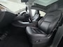 Tesla Model Y 300pk Warmtepomp LFP-Accu Leer Lmv Camera's Panoramadak Adap.Cruise Navi Ecc SOH 92% RWD Autopilot Stoel+Stuur+Achterbank Verwarming Elek.Achterklep Dodehoek detector Draadloze telefoonlader 1e Eigenaar Fabrieksgarantie op Motor en Accu tot 13-12-2030/160.000km 1.600KG-Trekvermogen