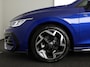 Volkswagen Golf 1.5 eTSI R-Line Edition 150 pk Automaat (DSG) | Verlengde garantie | Navigatie via App | Panoramadak | Parkeersensoren | Achteruitrijcamera | Stoelverwarming |
