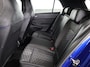 Volkswagen Golf 1.5 eTSI R-Line Edition 150 pk Automaat (DSG) | Verlengde garantie | Navigatie via App | Panoramadak | Parkeersensoren | Achteruitrijcamera | Stoelverwarming |