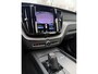 Volvo XC60 2.0 Recharge T6 AWD R-Design | Plug-in Hybrid (PHEV) | Achteruitrijcamera | Panoramadak | Stoelverwarming | LED Koplampen Adaptief | Alarm | Sportstoelen | Navigatie