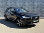 Volvo XC60 2.0 Recharge T6 AWD R-Design | Plug-in Hybrid (PHEV) | Achteruitrijcamera | Panoramadak | Stoelverwarming | LED Koplampen Adaptief | Alarm | Sportstoelen | Navigatie